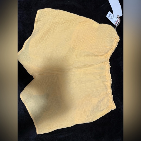 Yellow Summer Casual Shorts - Picture 3 of 3